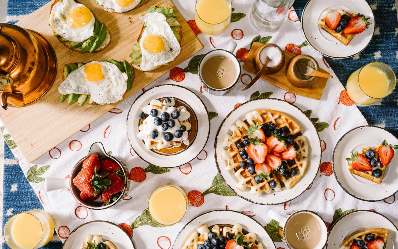 Breakfast. Photo by Rachel Park on Unsplash