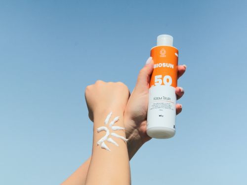 sun tan lotion